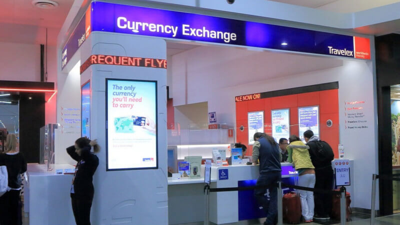 Avoid Airport and Hotel Currency Exchanges